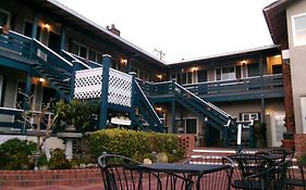Carmel Wayfarer Inn